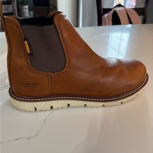 Dewalt Men’s brown soft toe boot size 13 wide, New with box